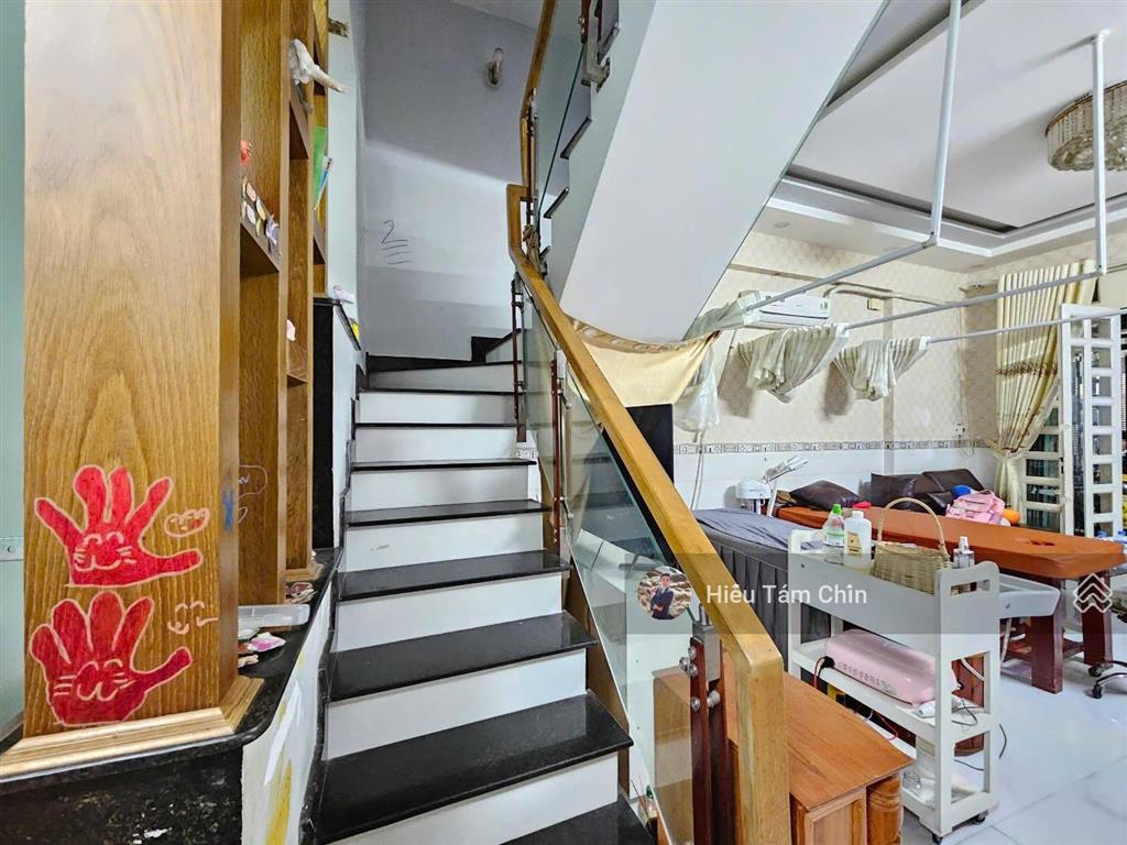 Hẻm xe hơi vinfast, 4.15m x 11m x 2 tầng, sổ đẹp, vị trí đẹp, khu dân trí