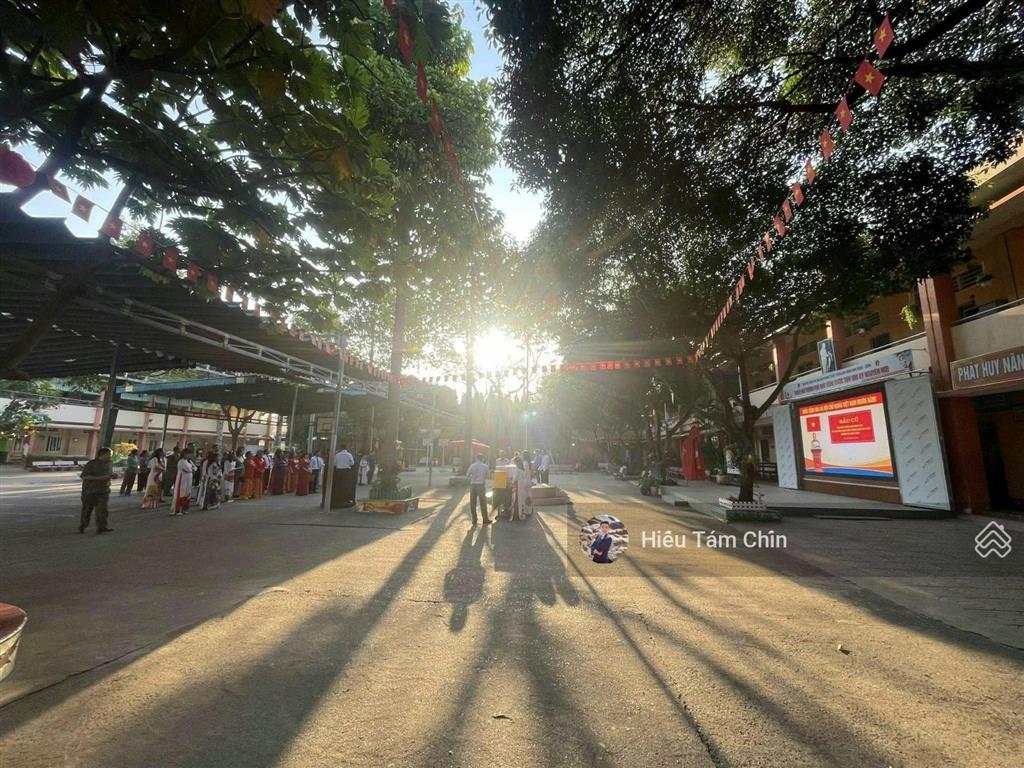 Siêu hiếm, nhà 7,2m x 7m x 3 tầng, ngay trường thcs linh trung, thủ đức