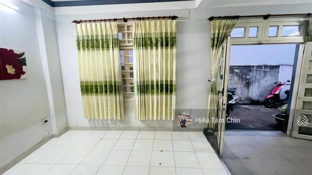 Nhà đẹp 7,2m x 7m x 3 tầng, ngay trường thcs linh trung, vị trí đẹp
