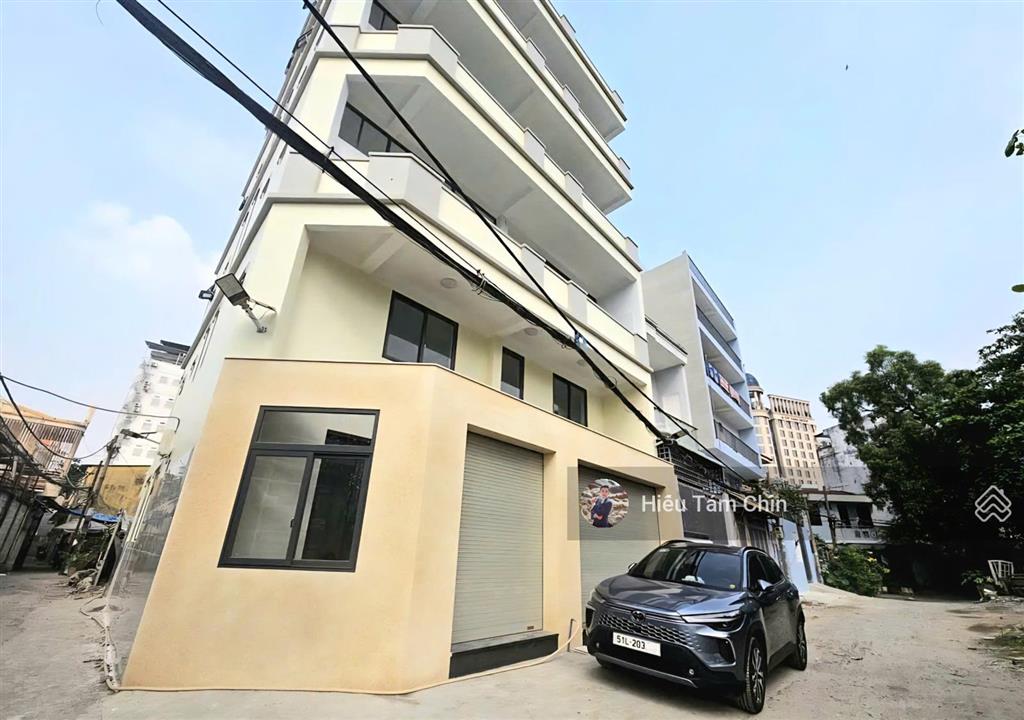 Cách dự phóng d5 chỉ 20m, 4m x 25m, khu chuyên xây căn hộ dịch vụ dòng tiền cao