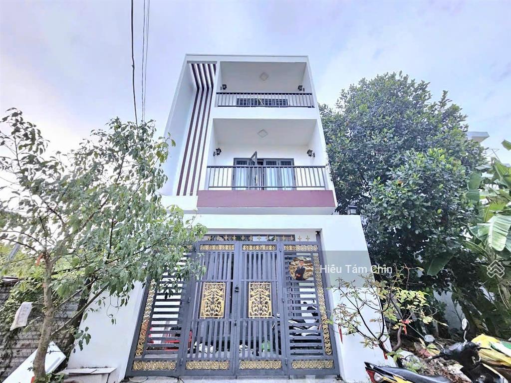 Nhà 5.5m x 10m x 4 tầng, khu osaka đẹp và tiềm năng cao
