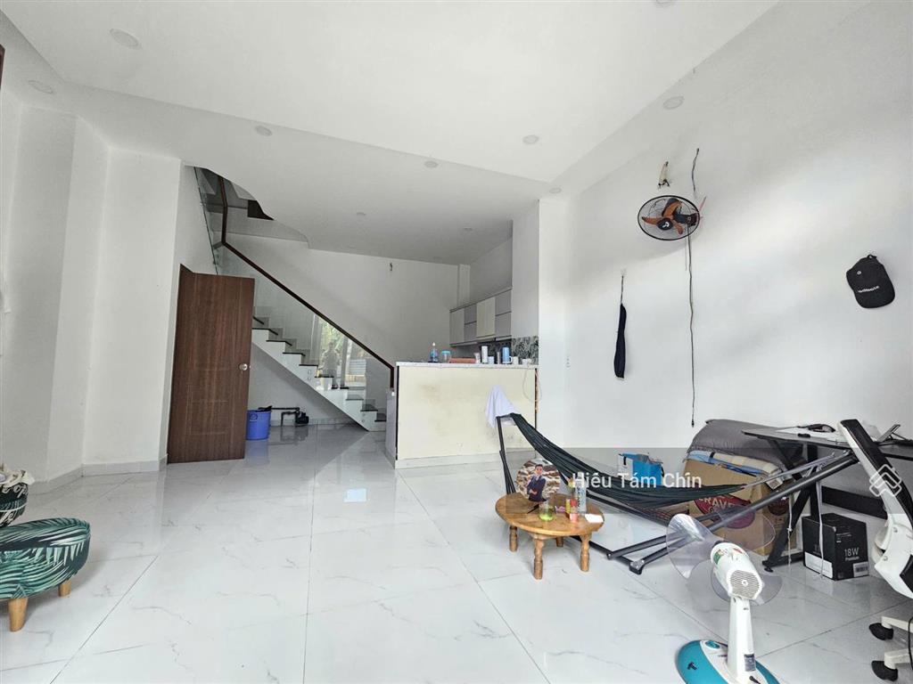 Nhà 5.5m x 10m x 4 tầng, khu osaka đẹp và tiềm năng cao
