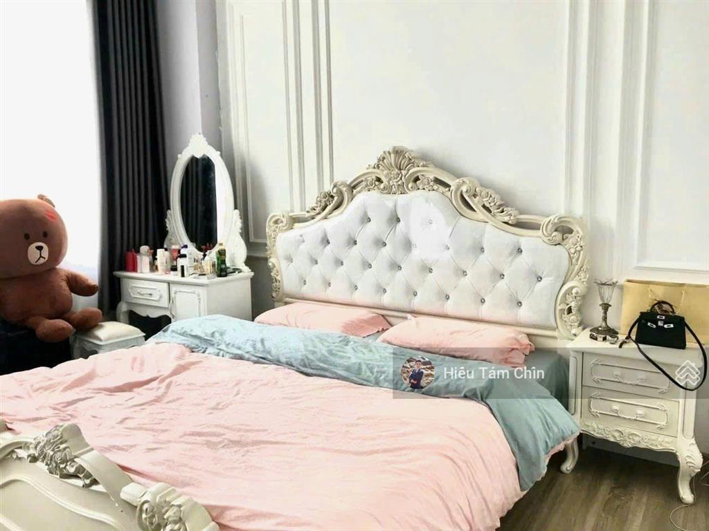 Hẻm 2 làn ô tô, 77m2, 3 tầng + mái đúc, nhà đẹp, vị trí đẹp, khu văn minh