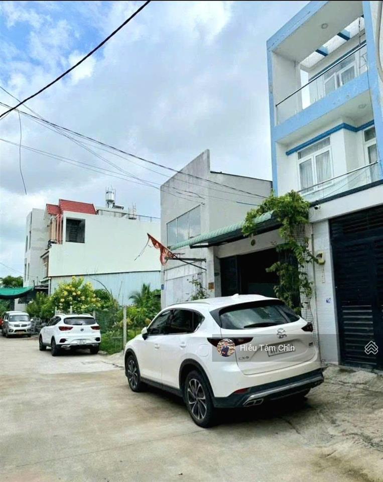 Hẻm 2 làn ô tô, 77m2, 3 tầng + mái đúc, nhà đẹp, vị trí đẹp, khu văn minh