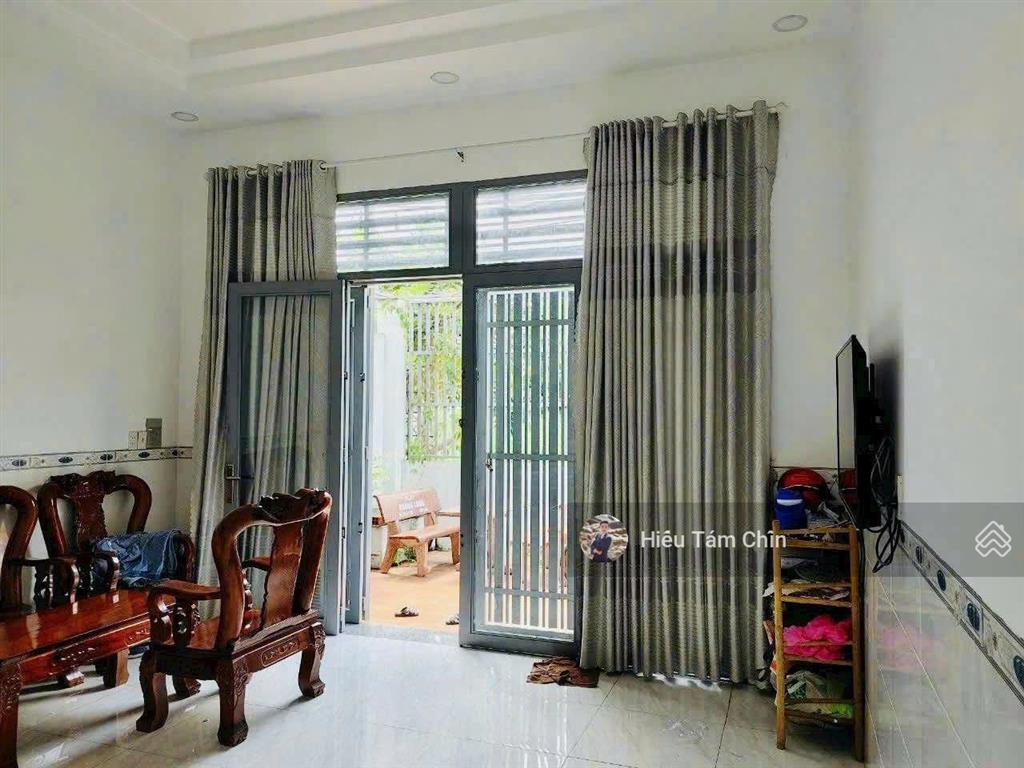 Chỉ 20tr/m2, nhà mặt tiền 10m x 22m x 4 tầng, xứng đáng đầu tư
