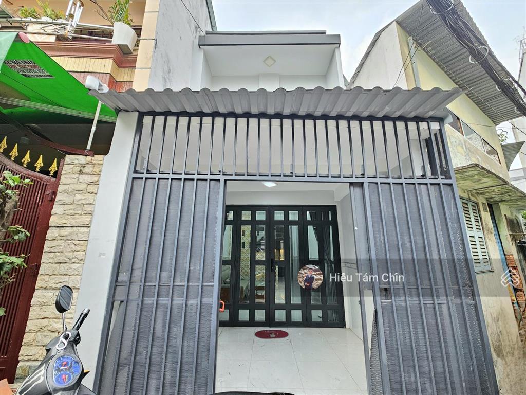 Vị trí đẹp, 3.45m x 15m x 3 tầng, chợ bà chiểu, cách bờ kè 30m