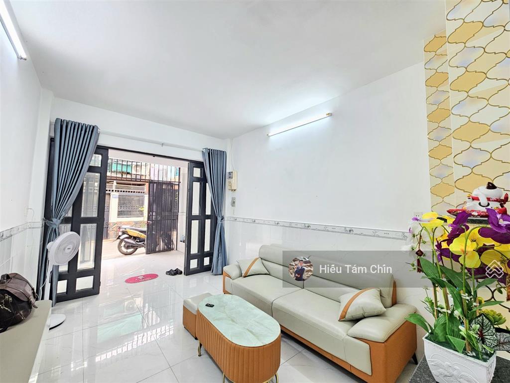 Vị trí đẹp, 3.45m x 15m x 3 tầng, chợ bà chiểu, cách bờ kè 30m