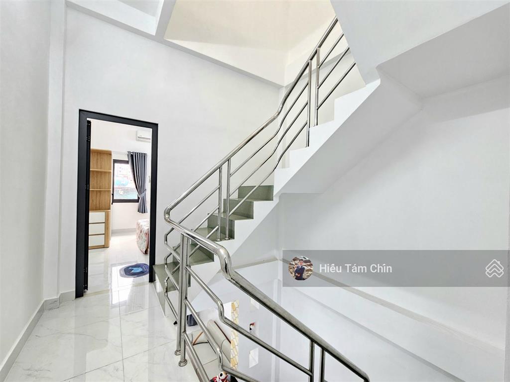 Vị trí đẹp, 3.45m x 15m x 3 tầng, chợ bà chiểu, cách bờ kè 30m