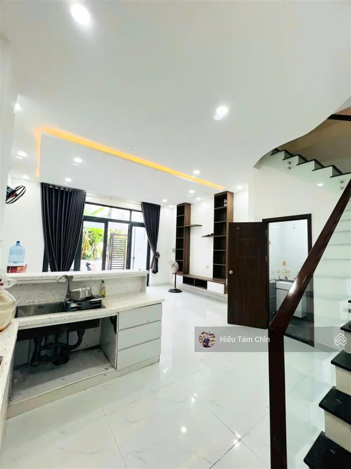 Nhà 5,5m x 10m x 4 tầng, khu osaka đẹp và tiềm năng cao