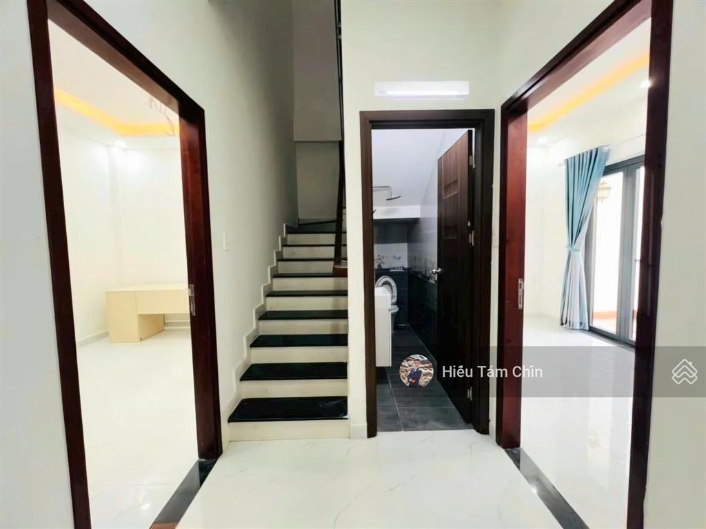 Nhà 5,5m x 10m x 4 tầng, khu osaka đẹp và tiềm năng cao