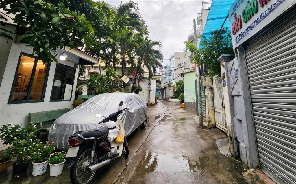 Siêu phẩm ô tô, emart phan văn trị, 43m2, 2 tầng, 3 phòng ngủ