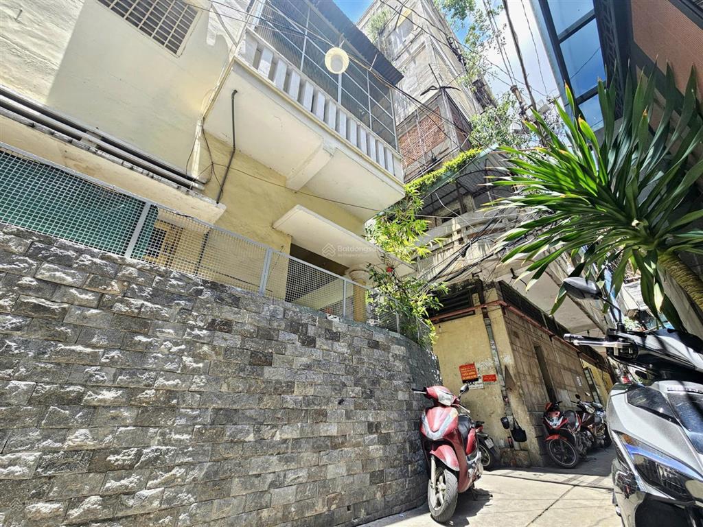 Hiếm có khó tìm, đối diện bidv quận 3, 7,7m x 13m x 3 tầng, vinfast đỗ cửa