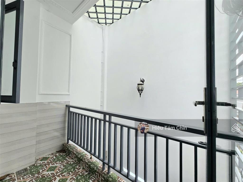 Nhà to giá tốt, ô tô đỗ, 64.6m2, trệt lầu, 5 phòng rộng thoáng
