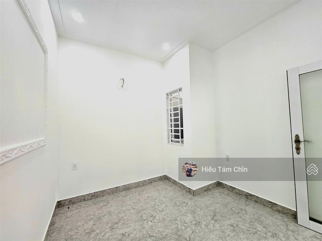 Nhà to giá tốt, ô tô đỗ, 64.6m2, trệt lầu, 5 phòng rộng thoáng