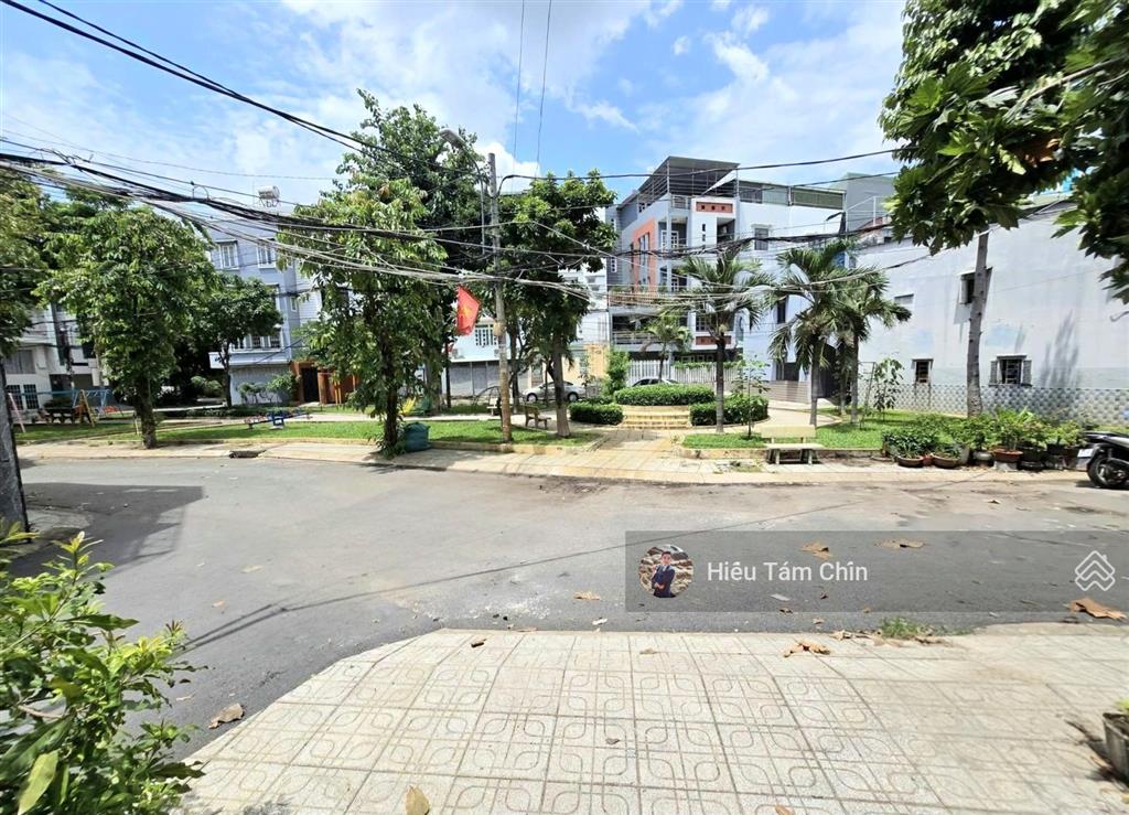Siêu phẩm villa ngay công viên, 5m x 15,3m x 2 tầng, xây mới 2026