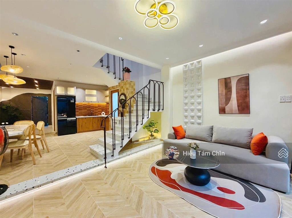 Siêu phẩm villa ngay công viên, 5m x 15,3m x 2 tầng, xây mới 2026