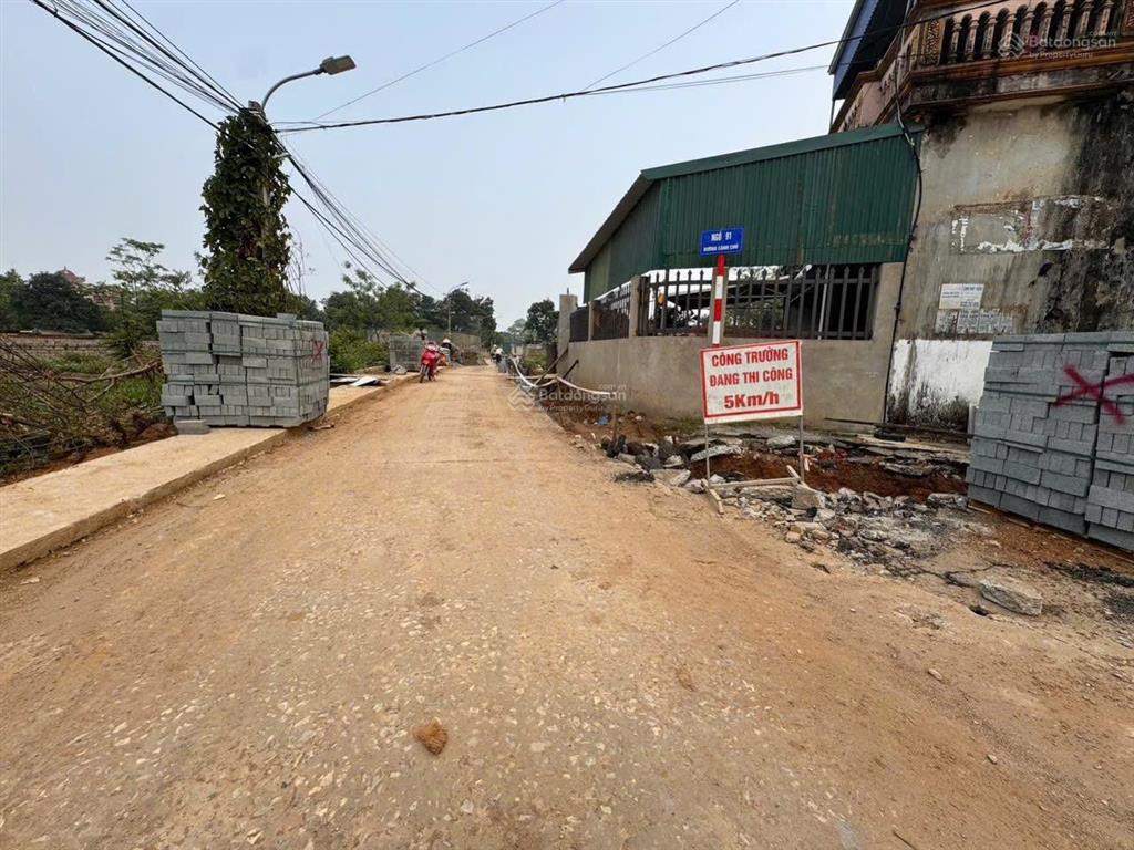 Chính chủ nhờ bán lô đất 62,8m, cách tl420 vài trăm mét, ô tô đỗ tận đất, giá chỉ hơn 2 tỷ.