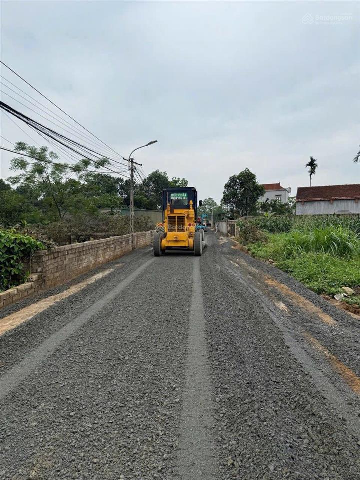 Chính chủ nhờ bán lô đất 62,8m, cách tl420 vài trăm mét, ô tô đỗ tận đất, giá chỉ hơn 2 tỷ.
