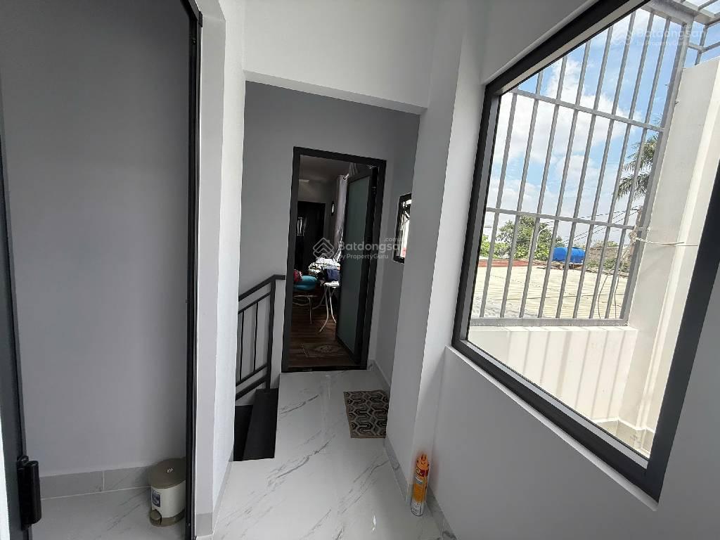 Chủ ng.ộp ra gấp nhà đẹp trịnh quang nghị q8  dtsd=322m2 ngang 8,5m chỉ 24tr/m2  giá 7,8 tỷ