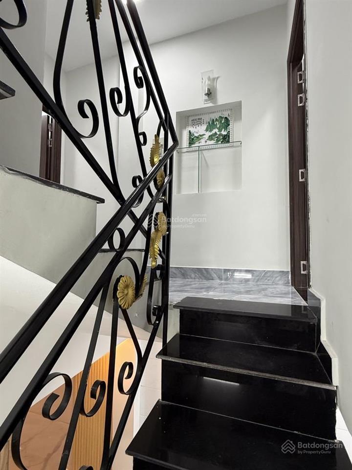 Q8 nhà đẹp 3 tầng btct (4.5x11.5), 2 mặt hẻm  dương bá trạc  gần quận 1 quận 5  5.5 tỷ bớt lộc