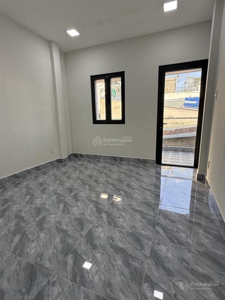 Q8 nhà đẹp 3 tầng btct (4.5x11.5), 2 mặt hẻm  dương bá trạc  gần quận 1 quận 5  5.5 tỷ bớt lộc