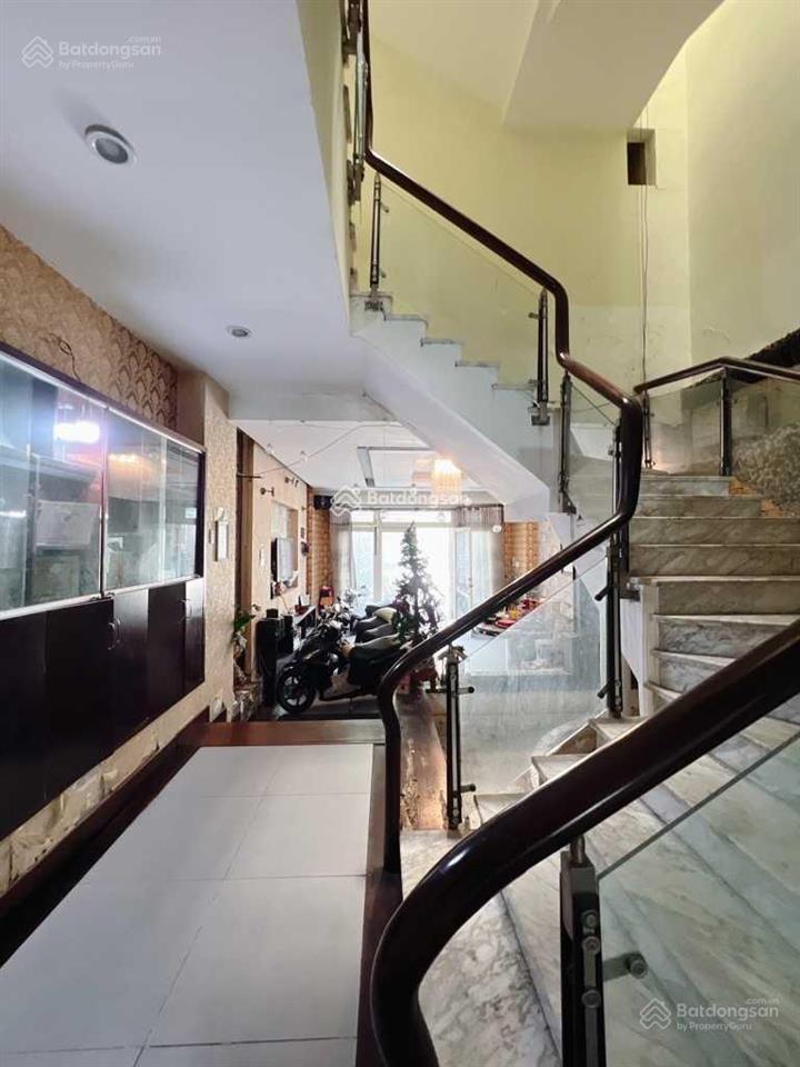Phạm thế hiển nhà 4 tầng, 90m2 full nội thất cao cấp ô tô vào nhà. nhỉnh 7 tỷ