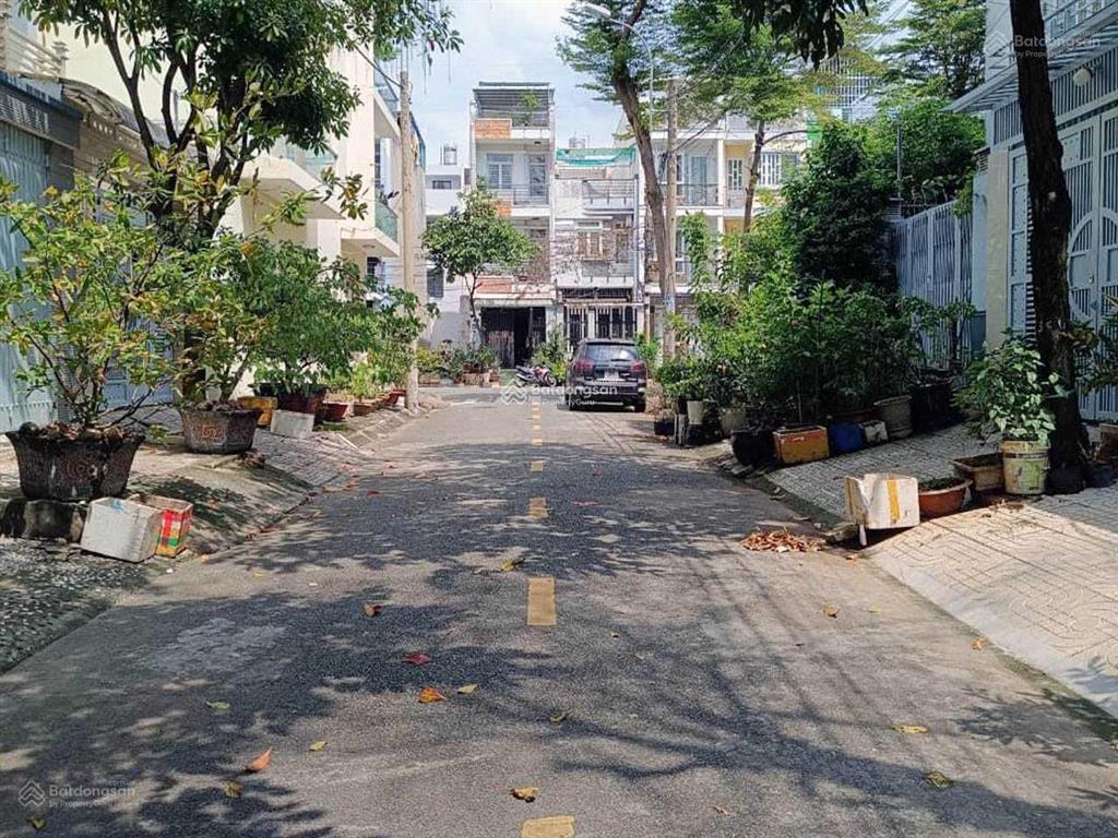 Phạm thế hiển nhà 4 tầng, 90m2 full nội thất cao cấp ô tô vào nhà. nhỉnh 7 tỷ