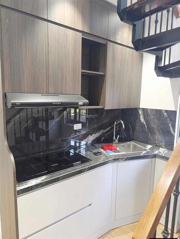 Bán căn hộ pháp cổ sử dụng 90m2 3 phòng ngủ phố hoàng hoa thám