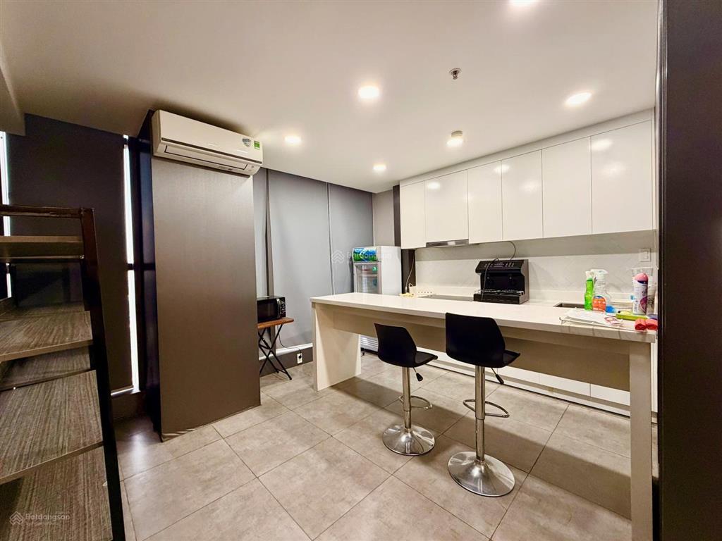 Chính chủ gửi bán duplex d'lusso giá 9tỷ4 đã hoàn thiện 2pn 1 phòng làm việc + sân vườn