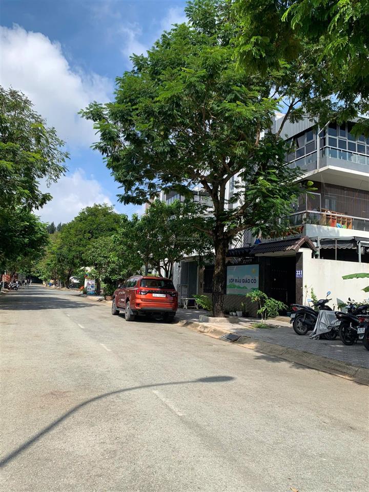 Bán lô 111m2 khu hưng phú đường liên phường quận 9 sát global cirty giá 10 tỷ 2