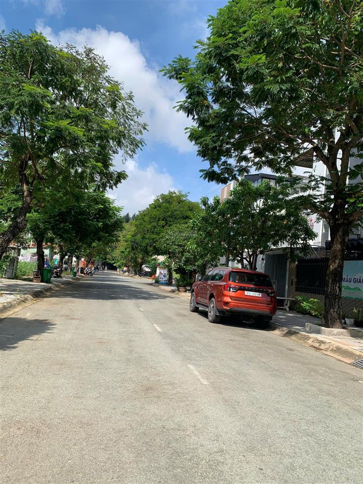 Bán lô 185m² khu hưng phú đường liên phường quận 9 sát global cirty giá tốt 78tr/m2