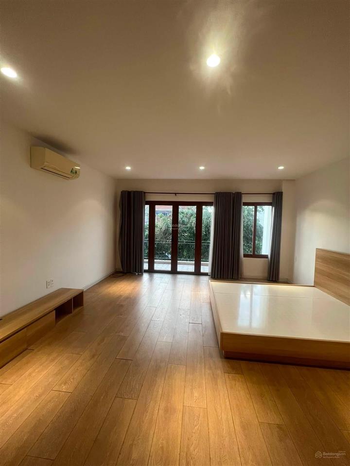 Bán nhà phố 3 lầu kdc đẹp đường liên phường gần global city quận 9 giá 15 tỷ