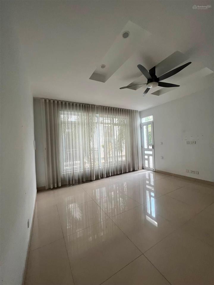 Bán biệt thự 180m2 kdc liên phường gần global city quận 9 giá 23 tỷ