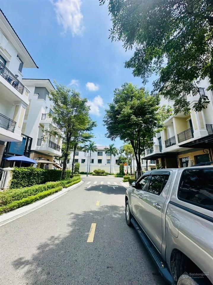 Cho thuê nhà verosa park khang điền đường liên phường quận 9 giá 40tr/tháng