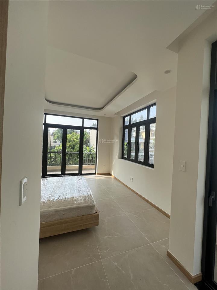 Cho thuê biệt thự mới xây kdc liên phường q9 gần global city giá 35tr/tháng