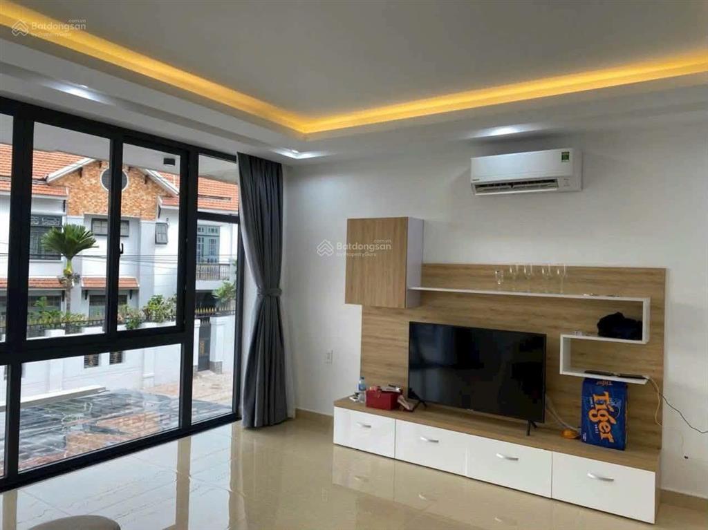 Cho thuê nguyên căn sát mặt tiền liên phường quận 9 gần global city giá 20tr/tháng