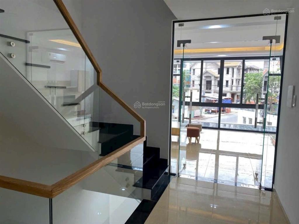 Cho thuê nguyên căn sát mặt tiền liên phường quận 9 gần global city giá 20tr/tháng