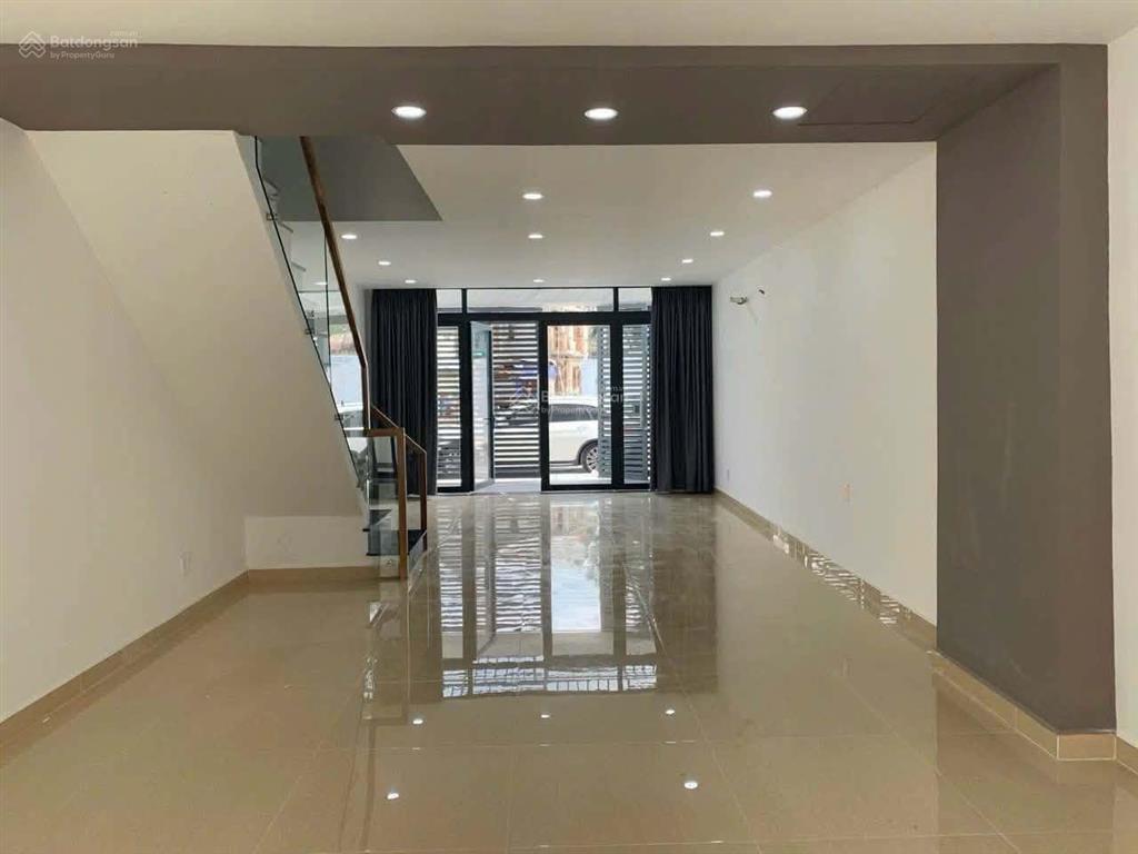 Cho thuê nguyên căn sát mặt tiền liên phường quận 9 gần global city giá 20tr/tháng
