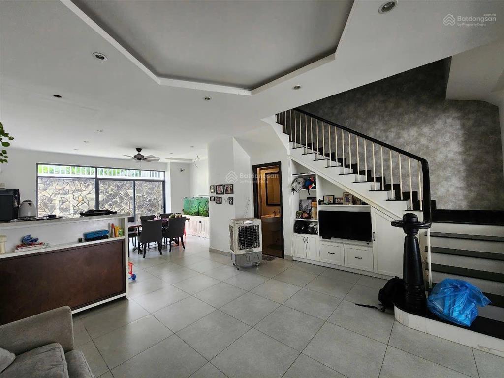 Bán nhà 3 tầng kdc liên phường q9 gần global city giá 15 tỷ