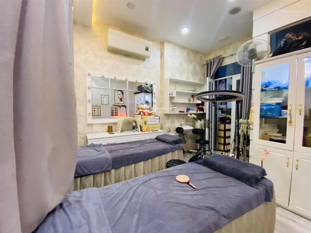 Nhỉnh 6 tỷ  56m2  bà hom  thích hợp mua ở cho thuê (nhà chính chủ)