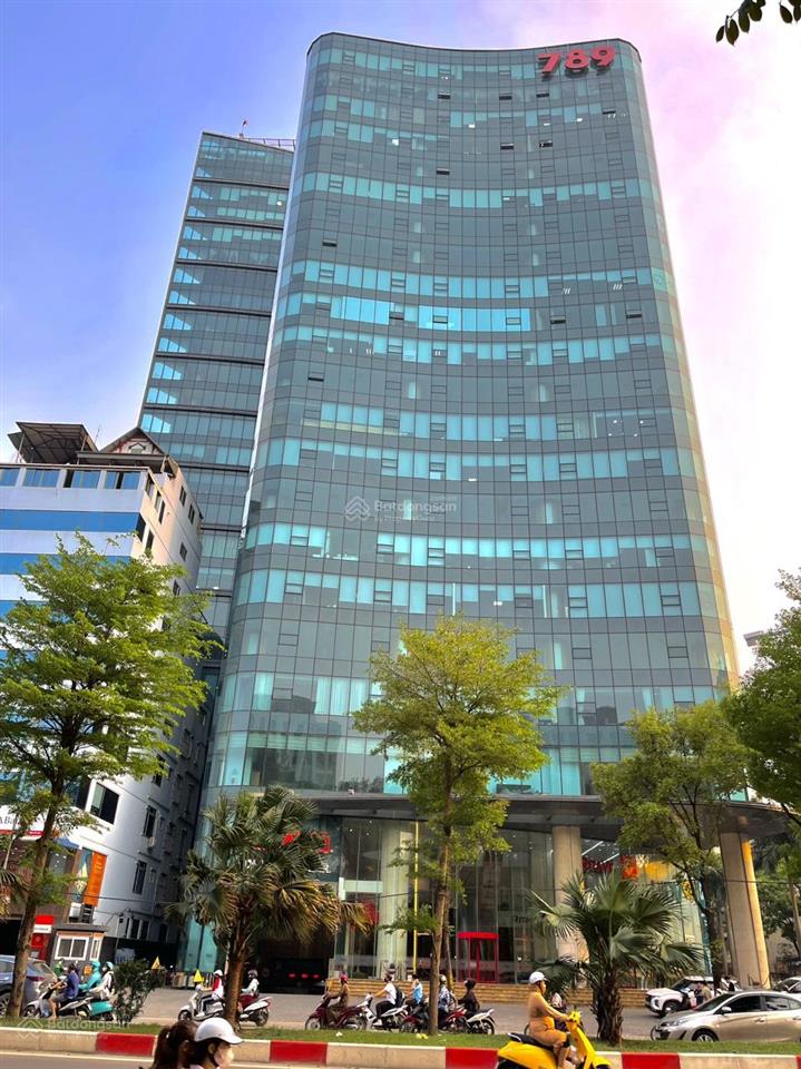 Bán nhà mặt phố 34 tỷ 55m 5 tầng mt 4m vỉa hè 6m ô tô tránh kinh doanh hoàng quốc việt cầu giấy