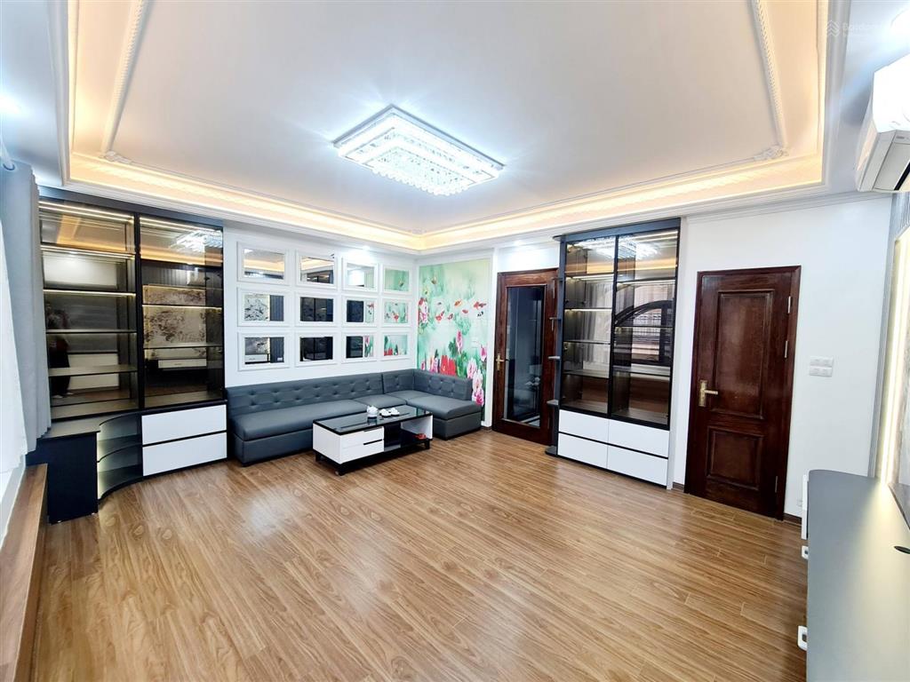 Nhà mặt ngõ lô góc 18 tỷ 40m2 6 tầng mt 5,5m thang máy gara ô tô kinh doanh minh khai hai bà trưng