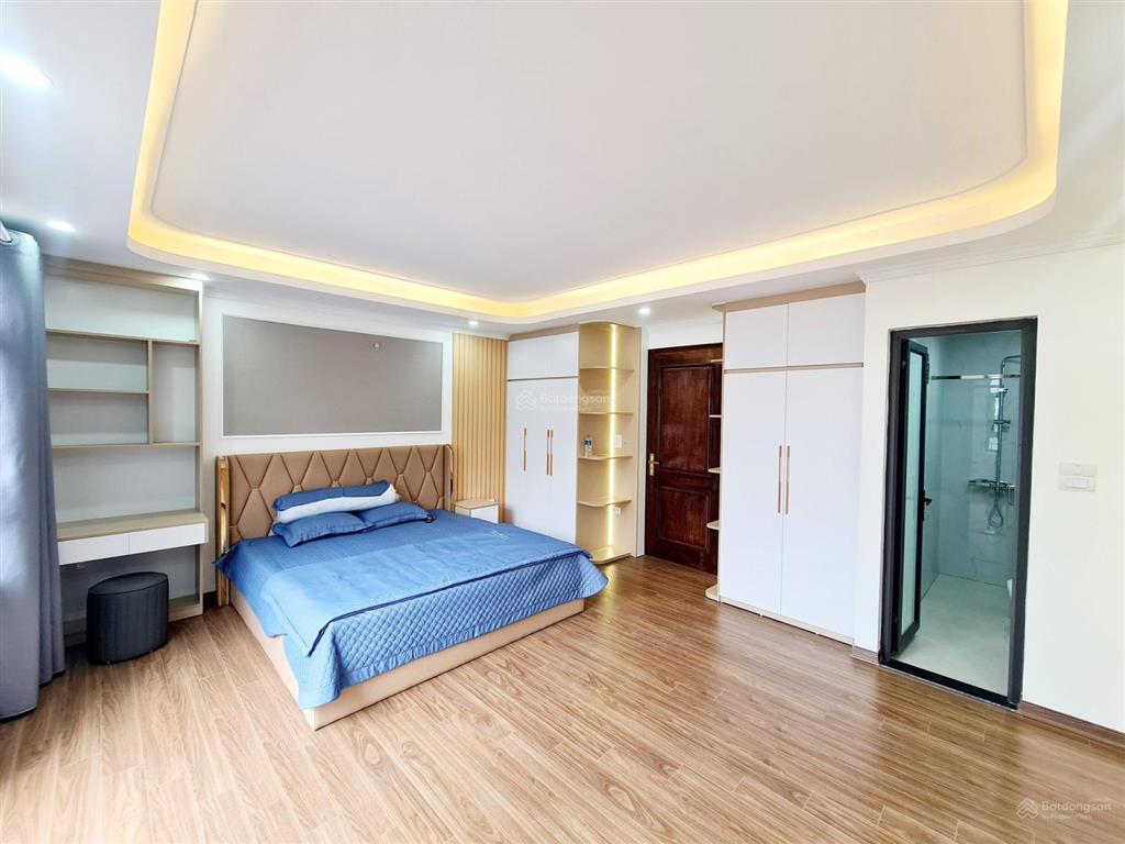 Nhà mặt ngõ lô góc 18 tỷ 40m2 6 tầng mt 5,5m thang máy gara ô tô kinh doanh minh khai hai bà trưng