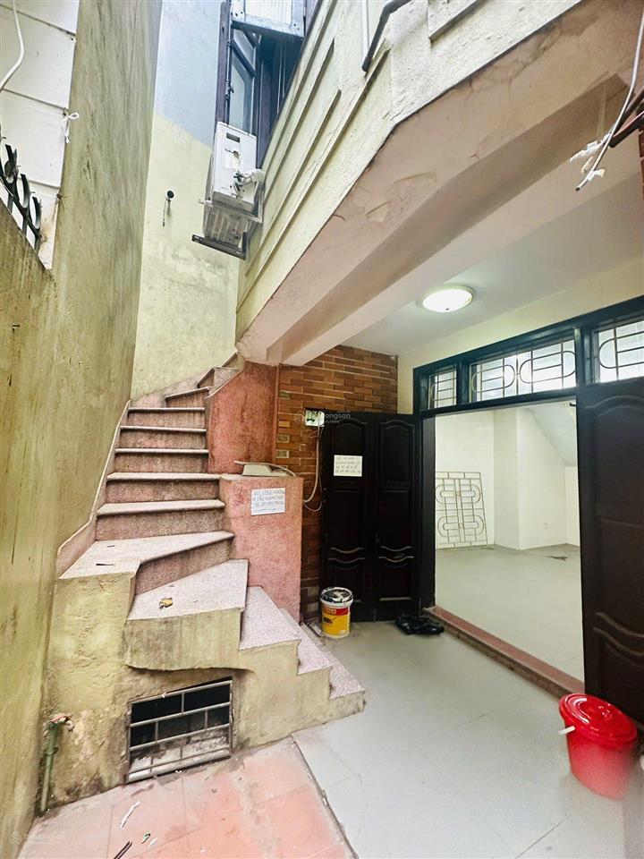 Bán nhà mặt ngõ gần phố 9,2 tỷ 55m2 5 tầng mt 4m cách 20m là mặt phố trường chinh thanh xuân