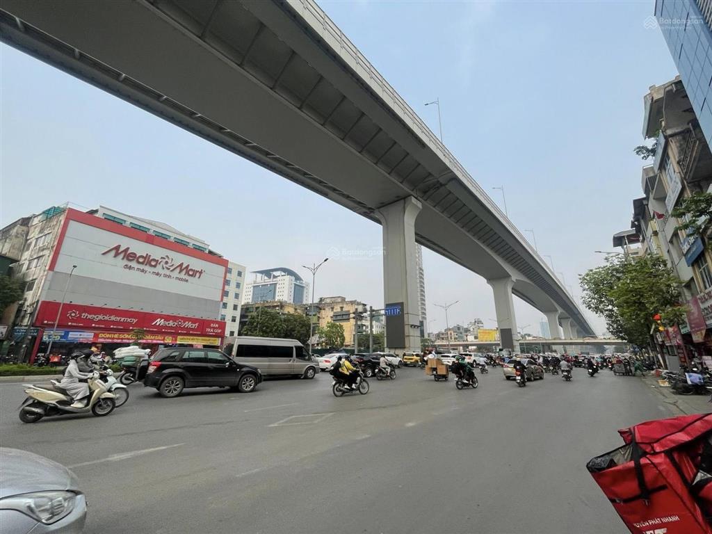 Bán nhà mặt ngõ gần phố 9,2 tỷ 55m2 5 tầng mt 4m cách 20m là mặt phố trường chinh thanh xuân