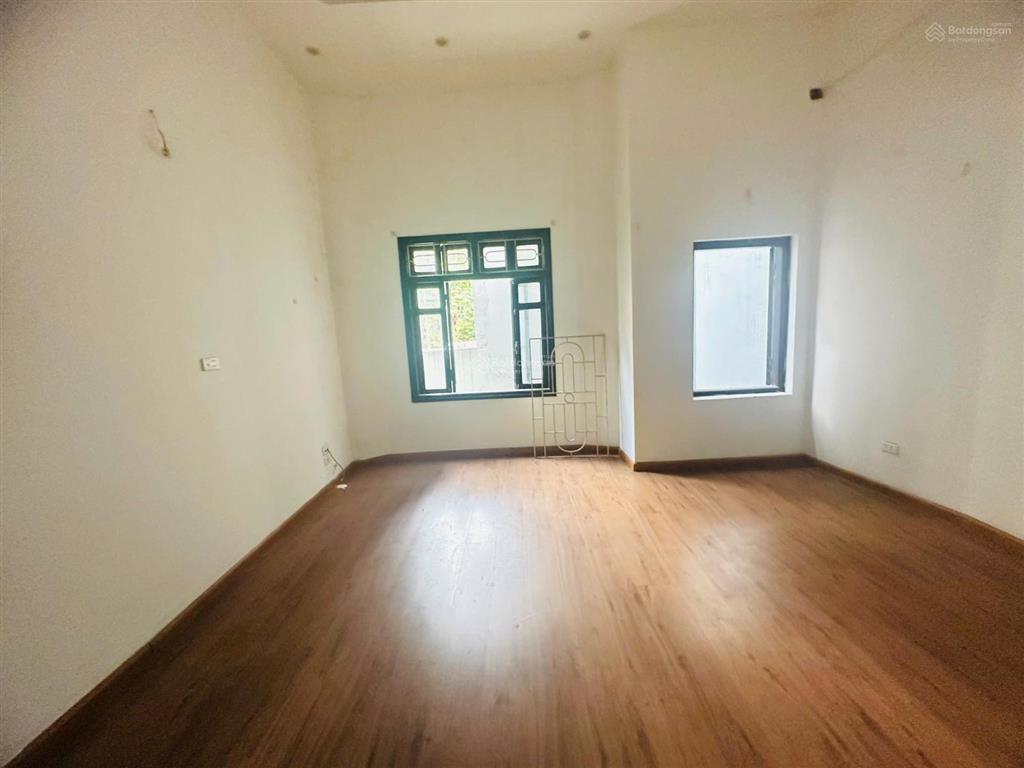 Bán nhà mặt ngõ gần phố 9,2 tỷ 55m2 5 tầng mt 4m cách 20m là mặt phố trường chinh thanh xuân