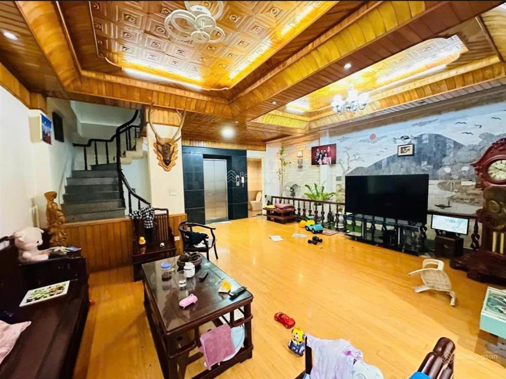 Siêu rẻ nhà mặt phố 32 tỷ 95m 6 tầng mt 6,9m vỉa hè 4 ô tô tránh kinh doanh phú diễn bắc từ liêm