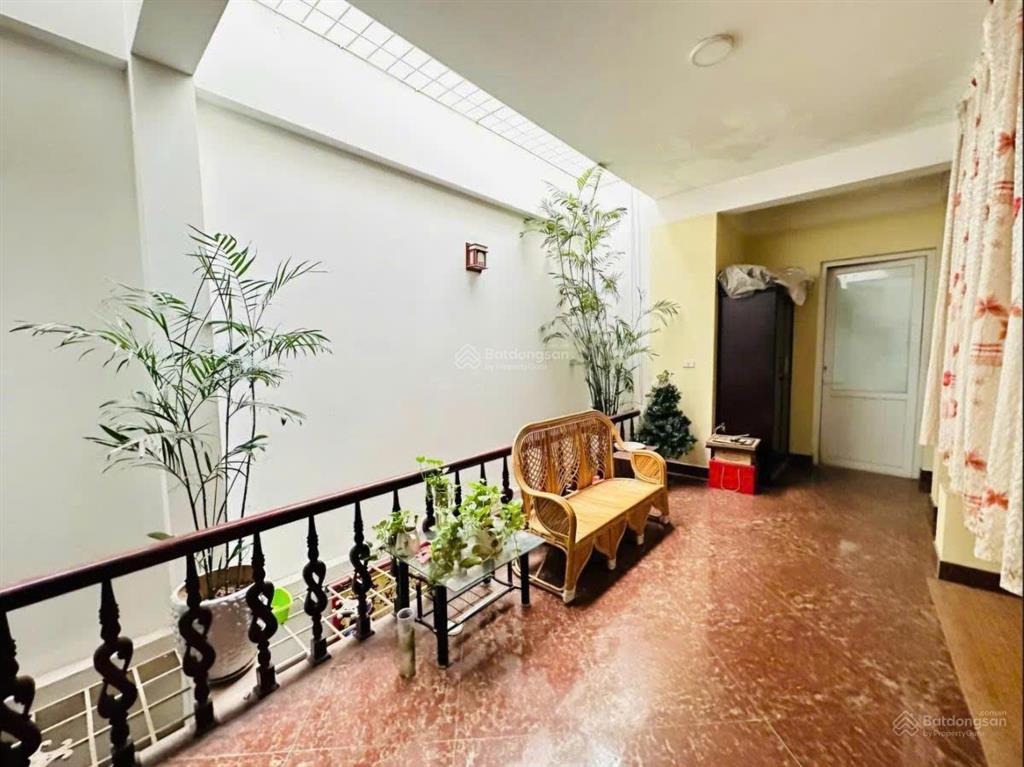 Siêu rẻ nhà mặt phố 32 tỷ 95m 6 tầng mt 6,9m vỉa hè 4 ô tô tránh kinh doanh phú diễn bắc từ liêm