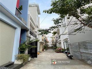 Đất trống ngang 5m, gần phú mỹ hưng, quận 7, nhỉnh 3 tỷ