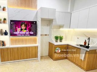 Nhà nhỏ xinh 2 tầng, 2pn, gần nguyễn thị thập, quận 7, chỉ 2 tỷ nhỉnh
